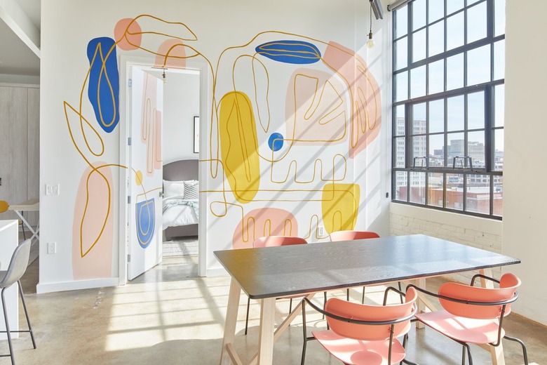 Modern loft dining room with dining table